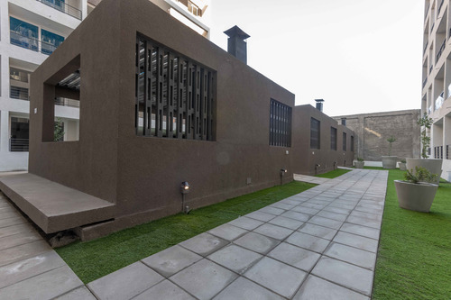Edificio Av. Almte. Blanco Encalada (1 Est. 1 Bod.) Vista S