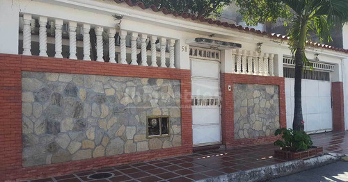 Imagen 2 de 11 de Casa Charallave,colinas De Betania,equipada, Gran Oferta