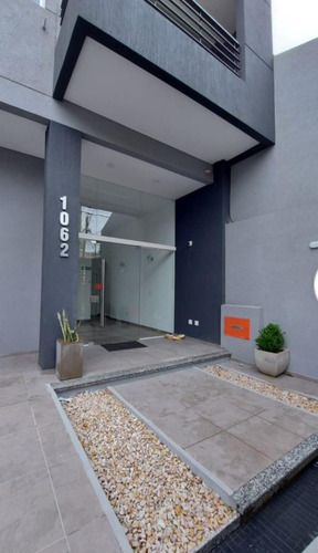 Imagen 2 de 15 de Departamento De 3 Ambientes A Estrenar En El Centro De Lanus!!!