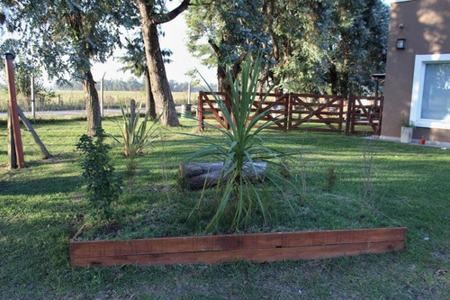 Casa En Venta 4 Amb. En Barrio Club De Campo El Candil