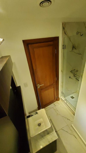 Imagen 16 de 30 de Venta Casa 5 Ambientes Con Piscina En Barrio El Golf - Nordelta.