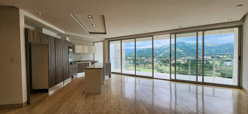 Alquiler Apartamento En Terrazas Del Country.
