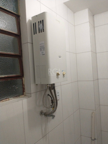Apartamento Em Camaquã Com 2 Dormitórios - Mt6648