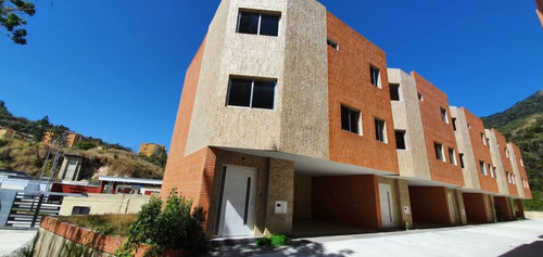 Imagen 21 de 30 de En Venta Townhouse Colinas Del Rocio