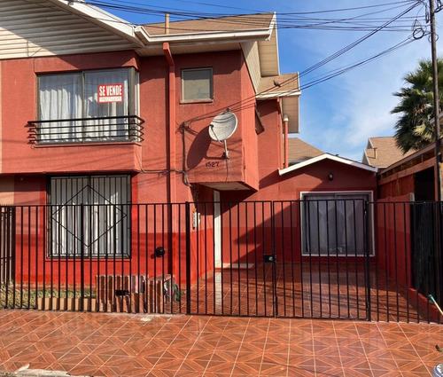 Imagen 1 de 14 de Casa Barrio Oeste