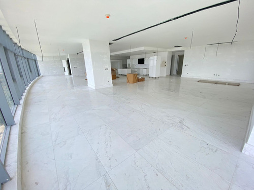 Los Cacicazgos: Espectacular Apartamento Nuevo En Venta - Impresionante Vista Al Mar Y La Ciudad Piso 14, Área De Bar And Lounge, Piscina Gimnasio Área Infantil Salón Multiusos Cine
