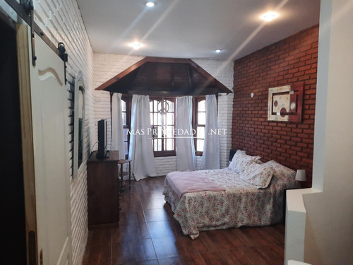 Imagen 2 de 5 de Casa En Venta 7 Dormitorios En El Trébol