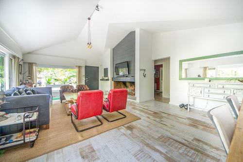 Casa En Venta De 4 Dormitorios En San Rafael