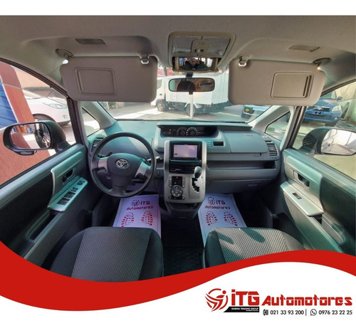 Imagen 4 de 9 de Toyota Noah 2007 - Versión Si