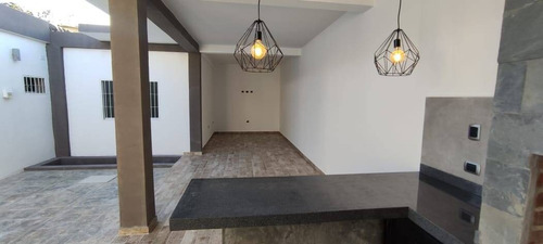Imagen 11 de 14 de Casa En Venta En Trigal Norte Hilmar Rios C137728 Tlf-0414-432-69-46