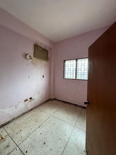 Edificio En Venta Carrera 14 Guanare Rahg #25-21506