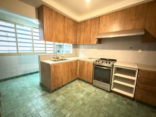 Buen Pastor, Corazon De Nueva Cordoba Semi Piso Con Cochera Y Balcon Terraza