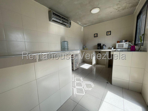 Venta De Galpon Ubicado En La Puerta Maraven