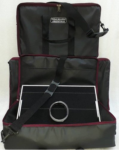 Imagen 2 de 3 de Pedalboard Para Pedales 75x31 Con Estuche Semi Rigido