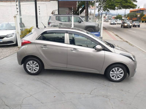 Imagem 4 de 14 de Hyundai Hb20 Comfort Plus 1.0 2017