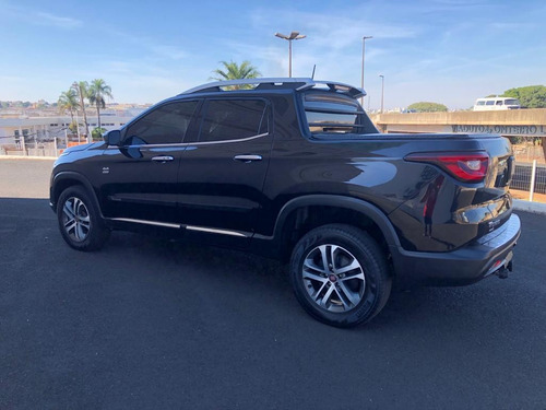 Imagem 4 de 10 de Fiat Toro Volcano 2.0 Preto 2018