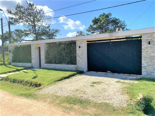 Imagen 1 de 26 de Casa - Balneario Buenos Aires