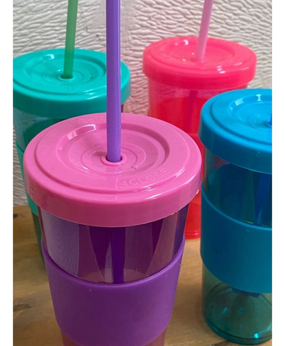 Imagen 6 de 10 de Vaso Termico Plastico Stark Glitter Kuchen