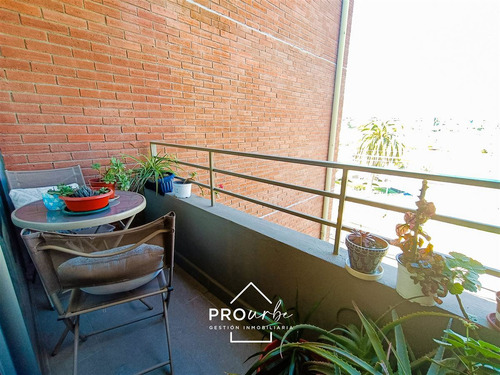 Depto En Venta De 2 Dorm. 2 Baños, 2 Estac.en Lo Barnechea