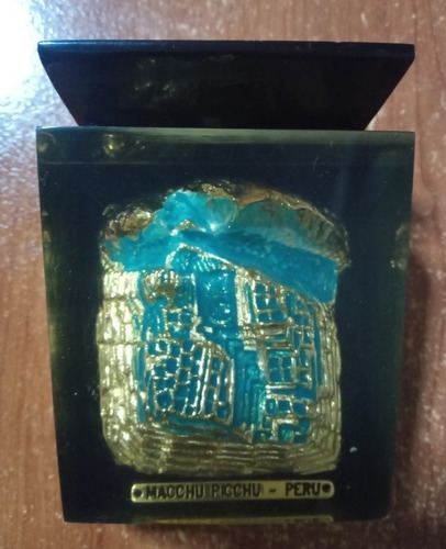 Colección Machu Picchu En Resina + Pirita De Regalo (Usado)