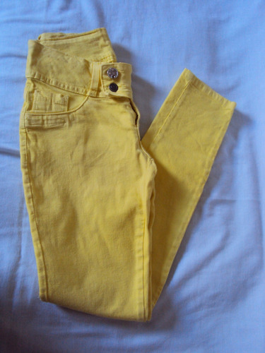 calça amarela feminina