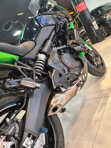 Imagen 7 de 15 de Kawasaki Versys 650 Cassano Automobili