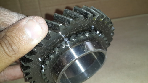 Imagen 2 de 4 de Piñon De Primera De Volkswagen Kombi Alemana 1970 34 Dientes