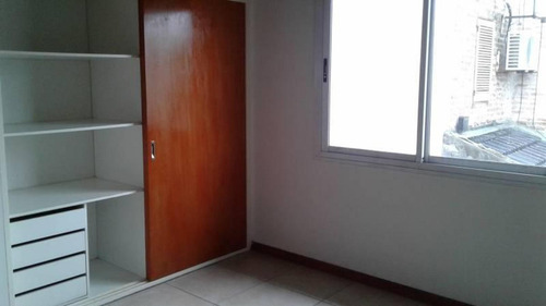 Imagen 18 de 22 de En Venta Departamento 2 Ambientes En Planta Alta. Maipu 831