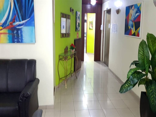 Imagem 5 de 30 de Apartamento A Venda Com 2 Dormitorios , 1 Suite, 2 Banheiros , Dependencia De Empregada , Vaga De Garagem. Predio Com Elevador E Salao De Festas. - Hm3372