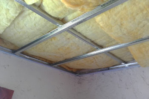 Imagen 3 de 9 de Perfil Montante Para Cielorrasos En Yeso O Pvc (3 Mts)