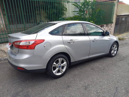 Imagem 5 de 9 de Ford Focus 2.0 S Sedan 16v Flex 4p Powershift