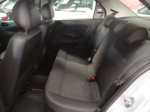 Volkswagen Voyage 1.6 16v Msi Aut. 4p