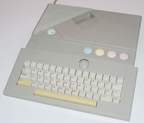 Atari Viii Mar Xxii  2pzs