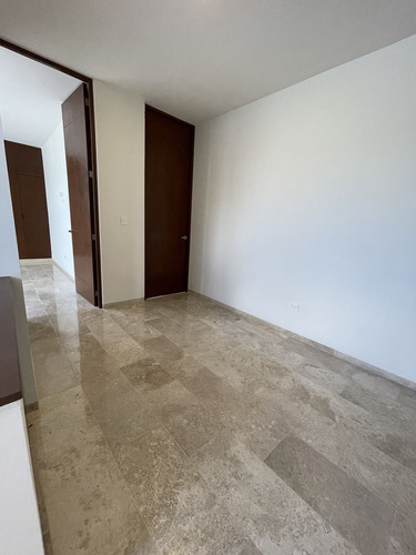 Casa De 4 Recámaras Dentro De Privada Cerca De La Isla, En Cholul