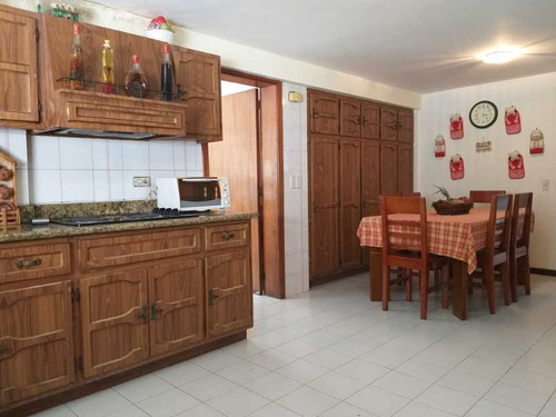 Imagen 12 de 30 de Vendo Casa 580mtrs2 5h+2s/5b+2s/4p Colinas De Tamanaco 9230