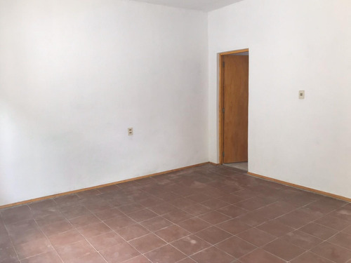 Acogedora Casa En Alquiler En Cerrito De La Victoria 1d