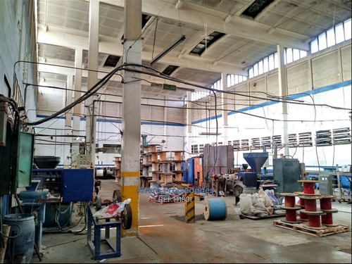 Industrial De Alto Metraje