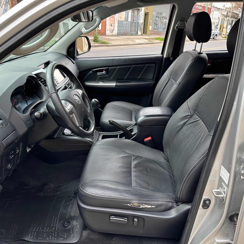 Toyota Hilux 3.0 Cd Srv Cuero 171cv 4x2