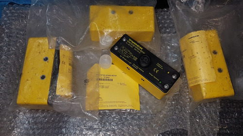 Sensor Inductivo Ni30-q130-vp4x2-b2141 Power Industrial