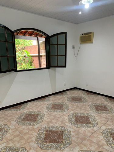 Terreno 300m2, Com 1 Casa De 3 Dormitórios