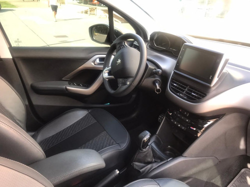 Peugeot 208 2019 1.6 Feline 11300 Km