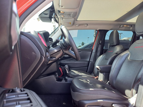 Jeep Renegade 1.3 Trailhawk 4x4 Turbo Flex Aut. (t270) 5p