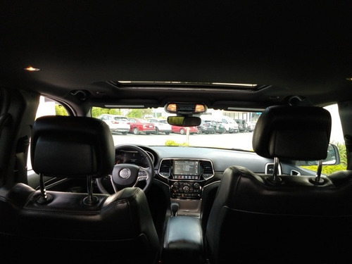 Imagen 14 de 15 de Jeep Grand Cherokee Limited 4x2 V6 3.6l