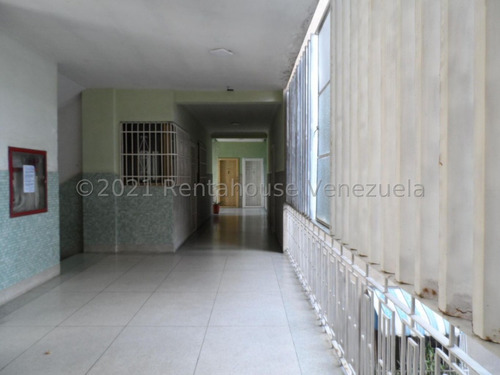 Imagen 3 de 16 de Apartamento En Venta En Quinta Crespo Rah 22-8471