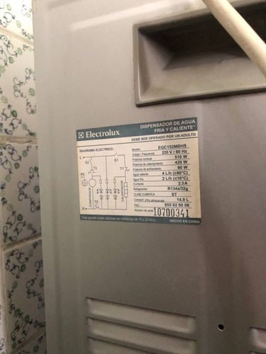 Imagen 5 de 6 de Dispensadora De Agua Electrolux Usado