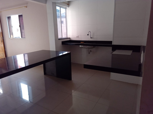 Vendo Um Sobrado Com 4 Casas Todas Alugadas,,,