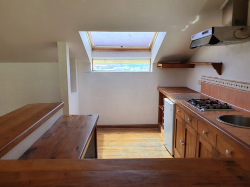 Depto. En Casona Restaurada Pasaje Fischer, Cerro Concepción