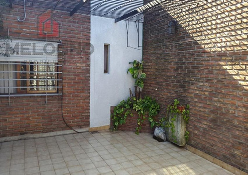 Imagen 2 de 11 de Casa - San Justo
