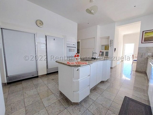 Imagen 5 de 14 de Espectacular Casa En Alquiler Urb. Los Guayabitos 22-22755