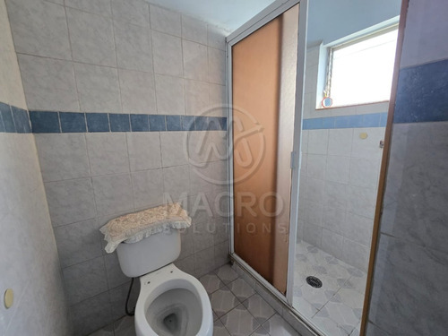 Casa En Venta En Fovissste De Dos Niveles Con Amplias Recamaras.